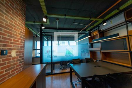 Sala de kitnet/studio para alugar com 1 quarto, 42m² em Alphaville, Barueri
