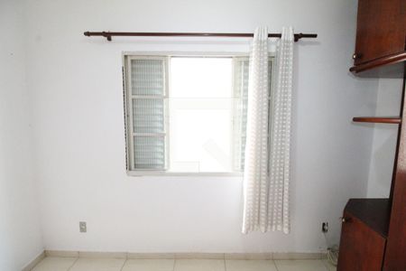 Quarto de casa para alugar com 2 quartos, 75m² em Jardim das Industrias, São José dos Campos