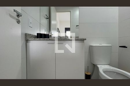 Banheiro da Suíte de kitnet/studio à venda com 1 quarto, 27m² em Pinheiros, São Paulo