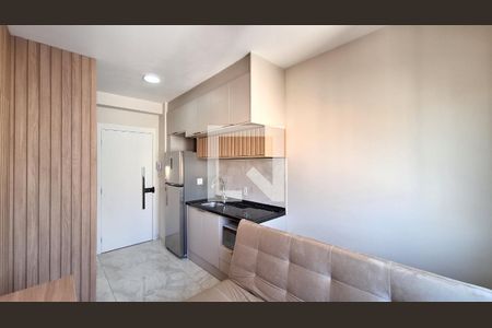 Sala/Cozinha de kitnet/studio à venda com 1 quarto, 26m² em Vila Pompéia, São Paulo
