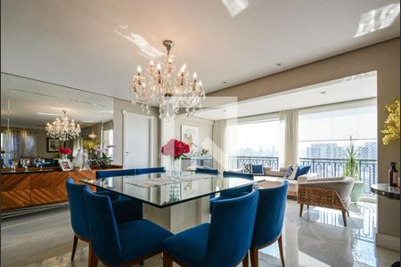 Apartamento à venda com 5 quartos, 268m² em Vila Firmiano Pinto, São Paulo
