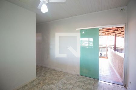 Sala de casa para alugar com 3 quartos, 200m² em Santa Helena, Contagem