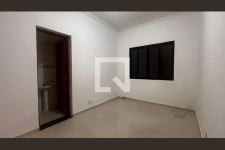 Quarto de casa para alugar com 1 quarto, 320m² em Guilhermina, Praia Grande
