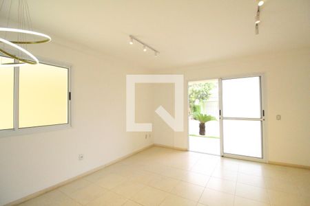 Sala de casa de condomínio à venda com 4 quartos, 150m² em Freguesia (jacarepaguá), Rio de Janeiro