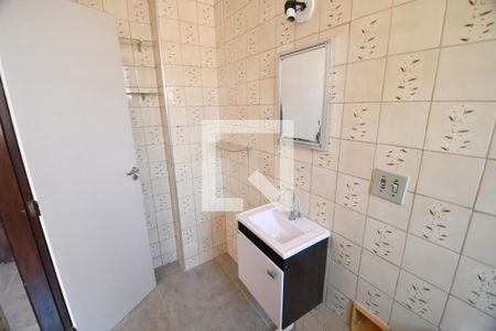 Banheiro de apartamento à venda com 1 quarto, 53m² em Botafogo, Campinas