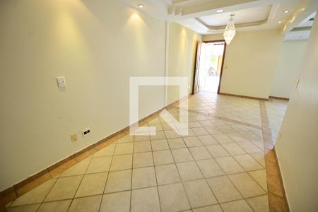 Sala de casa de condomínio para alugar com 3 quartos, 170m² em Setor Bueno, Goiânia