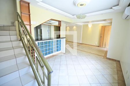 Sala de casa de condomínio para alugar com 3 quartos, 170m² em Setor Bueno, Goiânia