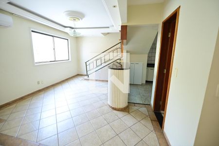 Sala de casa de condomínio para alugar com 3 quartos, 170m² em Setor Bueno, Goiânia