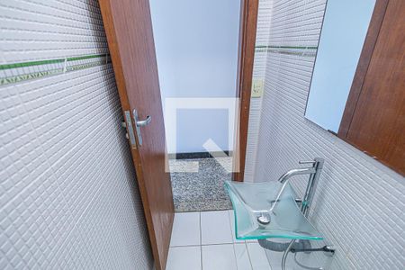 lavabo de casa para alugar com 4 quartos, 220m² em Santa Amelia, Belo Horizonte