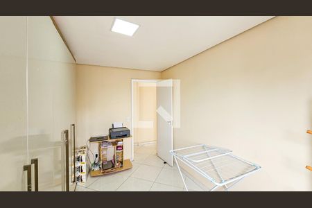 Quarto de apartamento à venda com 2 quartos, 74m² em Vila Osasco, Osasco