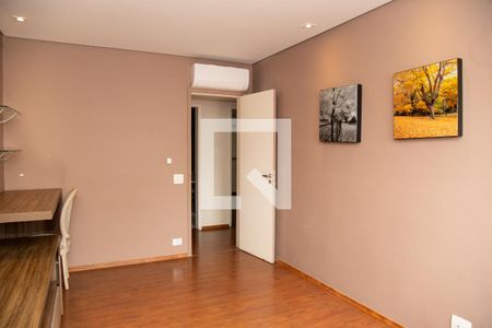 Quarto  de apartamento à venda com 4 quartos, 200m² em Campo Belo, São Paulo