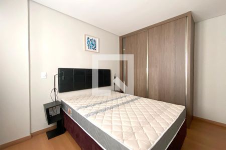 Quarto 1 de apartamento para alugar com 2 quartos, 47m² em Lourdes, Belo Horizonte