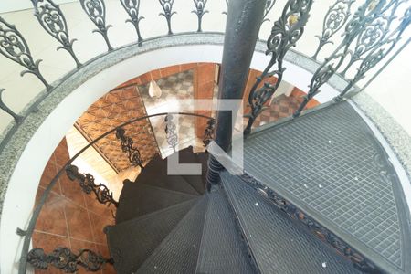 Escada de casa para alugar com 3 quartos, 320m² em Senador Vasconcelos, Rio de Janeiro