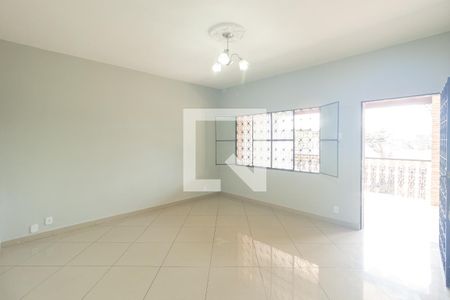 Sala de casa para alugar com 3 quartos, 320m² em Senador Vasconcelos, Rio de Janeiro