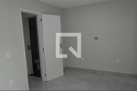 Suíte 1 de casa de condomínio para alugar com 2 quartos, 89m² em Taquara, Rio de Janeiro