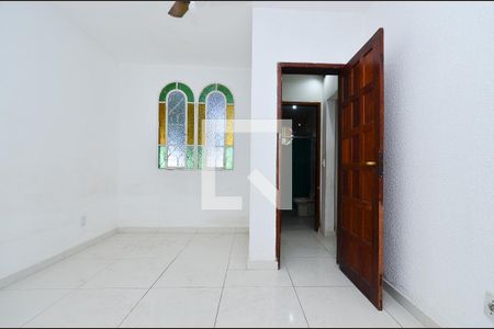 Quarto de casa à venda com 2 quartos, 80m² em Santa Cruz, Belo Horizonte