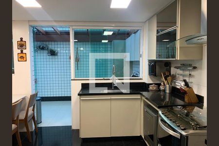Apartamento à venda com 4 quartos, 185m² em Buritis, Belo Horizonte