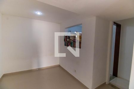 Quarto de casa à venda com 2 quartos, 200m² em Piratininga, Niterói