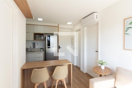 Sala/Cozinha de apartamento para alugar com 2 quartos, 33m² em Indianópolis, São Paulo