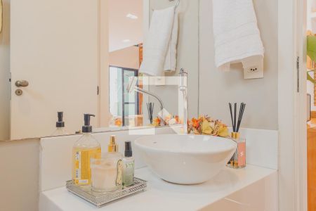 Lavabo de apartamento à venda com 2 quartos, 73m² em Pinheiros, São Paulo
