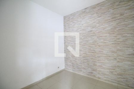 Quarto 1 de casa de condomínio para alugar com 2 quartos, 55m² em Tanque, Rio de Janeiro