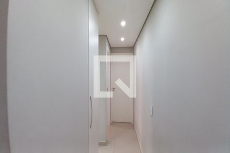 Corredor de apartamento para alugar com 2 quartos, 64m² em Jardim do Lago Ii, Campinas