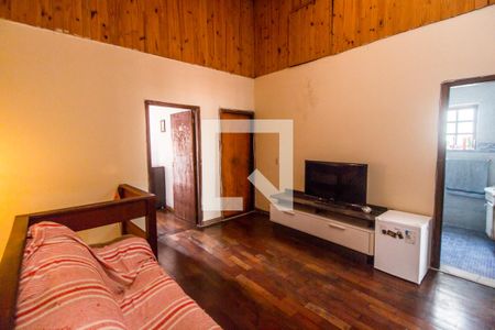Sala de casa para alugar com 4 quartos, 171m² em Vila Sul Americana, Carapicuíba