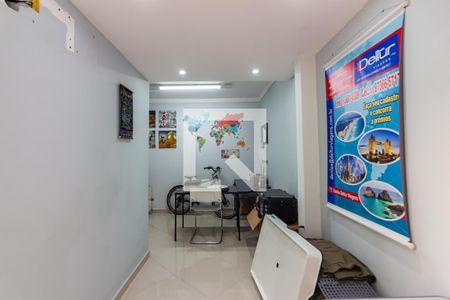 Escritório de casa para alugar com 3 quartos, 254m² em Vila Campesina, Osasco