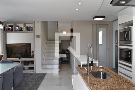 Sala de casa para alugar com 3 quartos, 180m² em Barreirinha, Curitiba