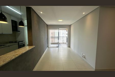 Sala de apartamento à venda com 2 quartos, 68m² em Empresarial 18 do Forte, Barueri