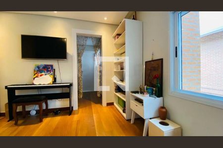 Casa à venda com 4 quartos, 525m² em Jardim Cordeiro, São Paulo