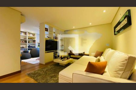 Casa à venda com 4 quartos, 525m² em Jardim Cordeiro, São Paulo