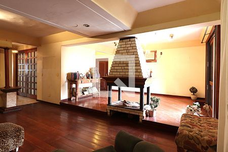 Sala de casa para alugar com 4 quartos, 412m² em Jardim São Pedro, Porto Alegre