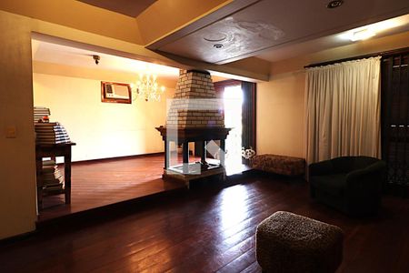 Sala de casa para alugar com 4 quartos, 412m² em Jardim São Pedro, Porto Alegre