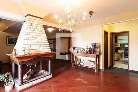 Sala de casa para alugar com 4 quartos, 412m² em Jardim São Pedro, Porto Alegre