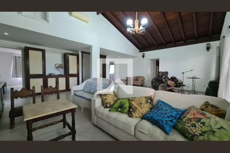 Casa à venda com 5 quartos, 1000m² em Barra da Tijuca, Rio de Janeiro