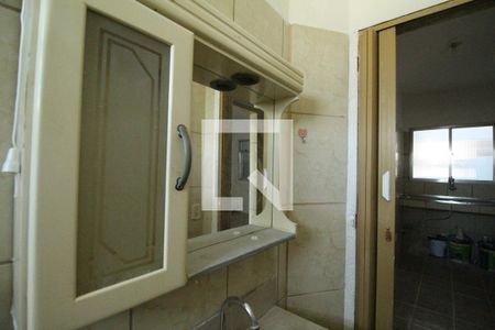 Banheiro de kitnet/studio para alugar com 1 quarto, 34m² em Taquara, Rio de Janeiro