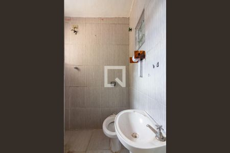 Banheiro de casa para alugar com 1 quarto, 70m² em Vila Mirante, São Paulo