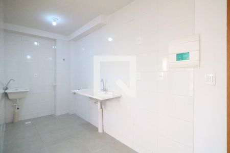 Cozinha e Área de Serviço de apartamento para alugar com 2 quartos, 36m² em Vila Palmares, São Caetano do Sul