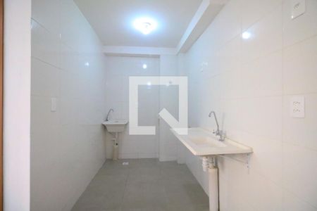 Cozinha e Área de Serviço de apartamento para alugar com 2 quartos, 36m² em Vila Palmares, São Caetano do Sul