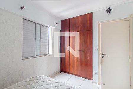 Quarto 2 de apartamento para alugar com 2 quartos, 55m² em Vila Londrina, São Paulo