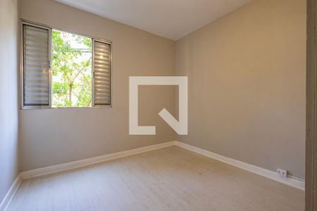 Quarto 2a de apartamento à venda com 2 quartos, 49m² em Alto de Pinheiros, São Paulo