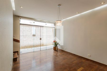 Sala de casa à venda com 3 quartos, 180m² em Planalto Paulista, São Paulo