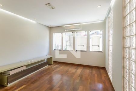 Sala de casa à venda com 3 quartos, 180m² em Planalto Paulista, São Paulo