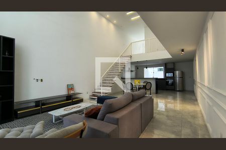 Sala de casa de condomínio para alugar com 3 quartos, 220m² em Recreio dos Bandeirantes, Rio de Janeiro