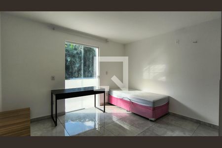 Quarto 1 de casa de condomínio para alugar com 3 quartos, 220m² em Recreio dos Bandeirantes, Rio de Janeiro