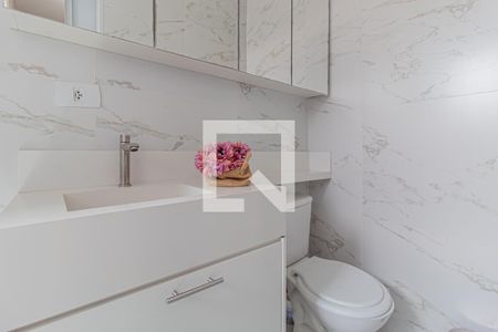 Banheiro da Suíte de casa de condomínio para alugar com 2 quartos, 65m² em Vila Ré, São Paulo