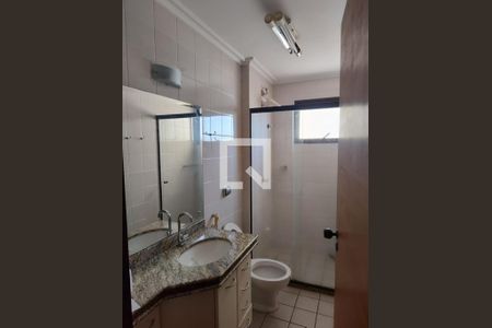Banheiro de apartamento para alugar com 3 quartos, 80m² em Presidente Medici, Ribeirão Preto