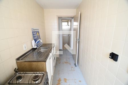 Cozinha de apartamento à venda com 1 quarto, 44m² em Centro, Campinas