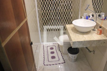Banheiro da Suíte 1 de casa para alugar com 3 quartos, 135m² em Bonsucesso, Guarulhos